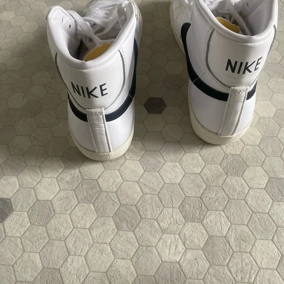 Selling these white high top Nike blazers! There clean and in perf condition! - Picture 5 of 5